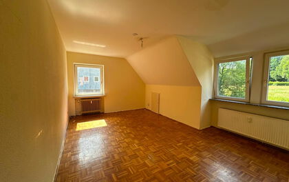 Renovierungsbedürftiges Wohnhaus mit zwei Wohneinheiten in zentraler Lage von Worpswede