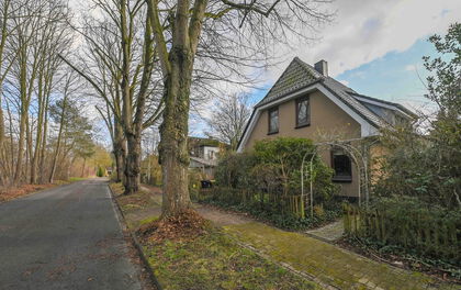Attraktives Einfamilienhaus in zentraler Lage mit charmantem Garten in Bremervörde