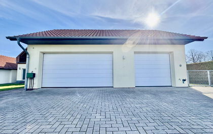 Großes Einfamilienhaus mit Einliegerwohnung in begehrter Lage