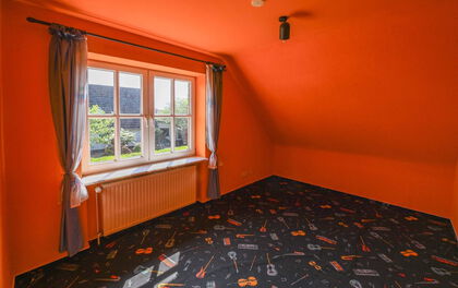 Gepflegtes Einfamilienhaus mit Einliegerwohnung und Außenpool in Tarmstedt