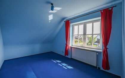 Gepflegtes Einfamilienhaus mit Einliegerwohnung und Außenpool in Tarmstedt