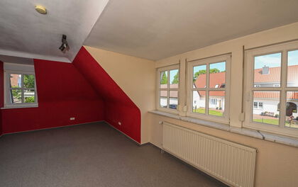 Gepflegtes Einfamilienhaus mit Einliegerwohnung und Außenpool in Tarmstedt