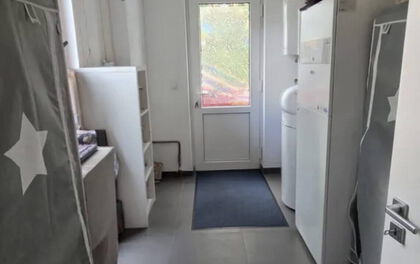 Großzügige 4-Zimmer-Wohnung mit Terrasse, Einbauküche und Stellplätzen