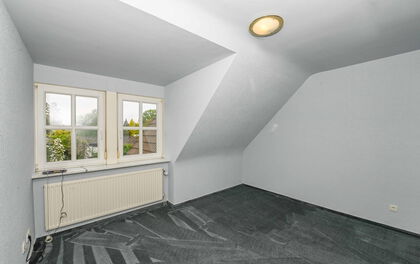 Gepflegtes Einfamilienhaus mit Einliegerwohnung und Außenpool in Tarmstedt