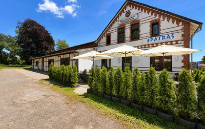 Wohn- und Geschäftshaus mit Restaurant, Veranstaltungssaal und drei Wohneinheiten