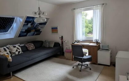 Großzügige 4-Zimmer-Wohnung mit Terrasse, Einbauküche und Stellplätzen
