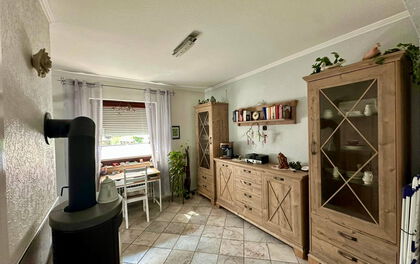 Kleines Einfamilienhaus mit großem Garten in zentraler Lage von Grasberg