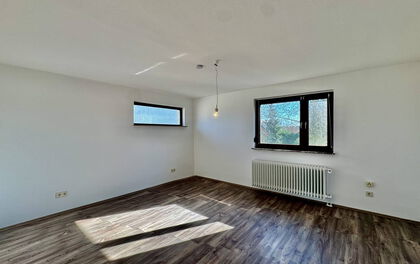 Großes Einfamilienhaus mit Einliegerwohnung in begehrter Lage