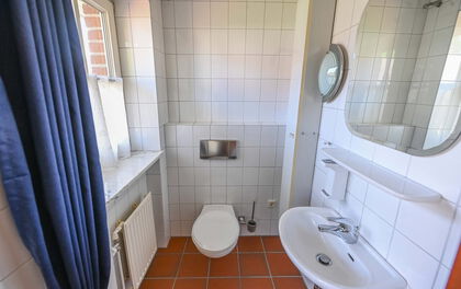 Gepflegtes Einfamilienhaus mit Einliegerwohnung und Außenpool in Tarmstedt